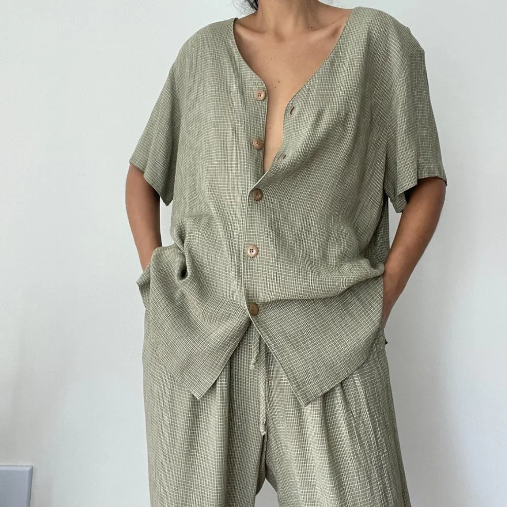 Vintage two piece button front top and trousers matching set - Picture 3 of 10
